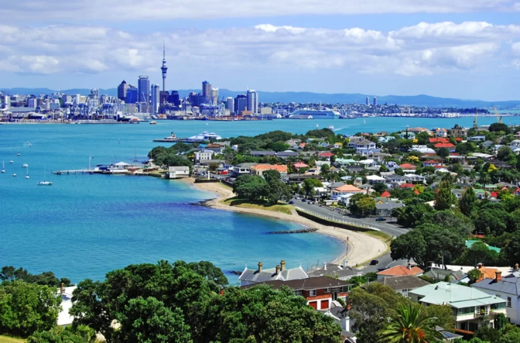 waitemata-harbour-from-devonport-auckland-2